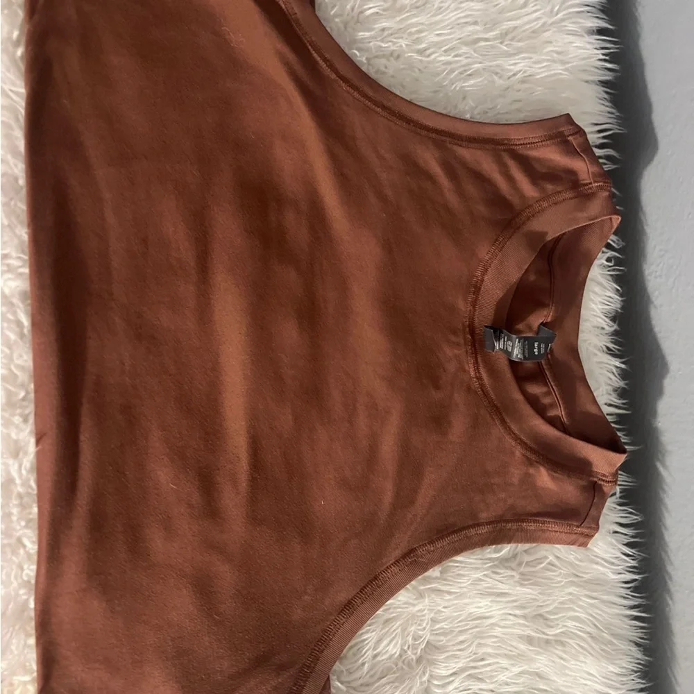 Vuori Copper Tank Top - Picture 5 of 6